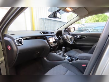 Used Nissan Qashqai 2017 for sale - 78689104: Photo