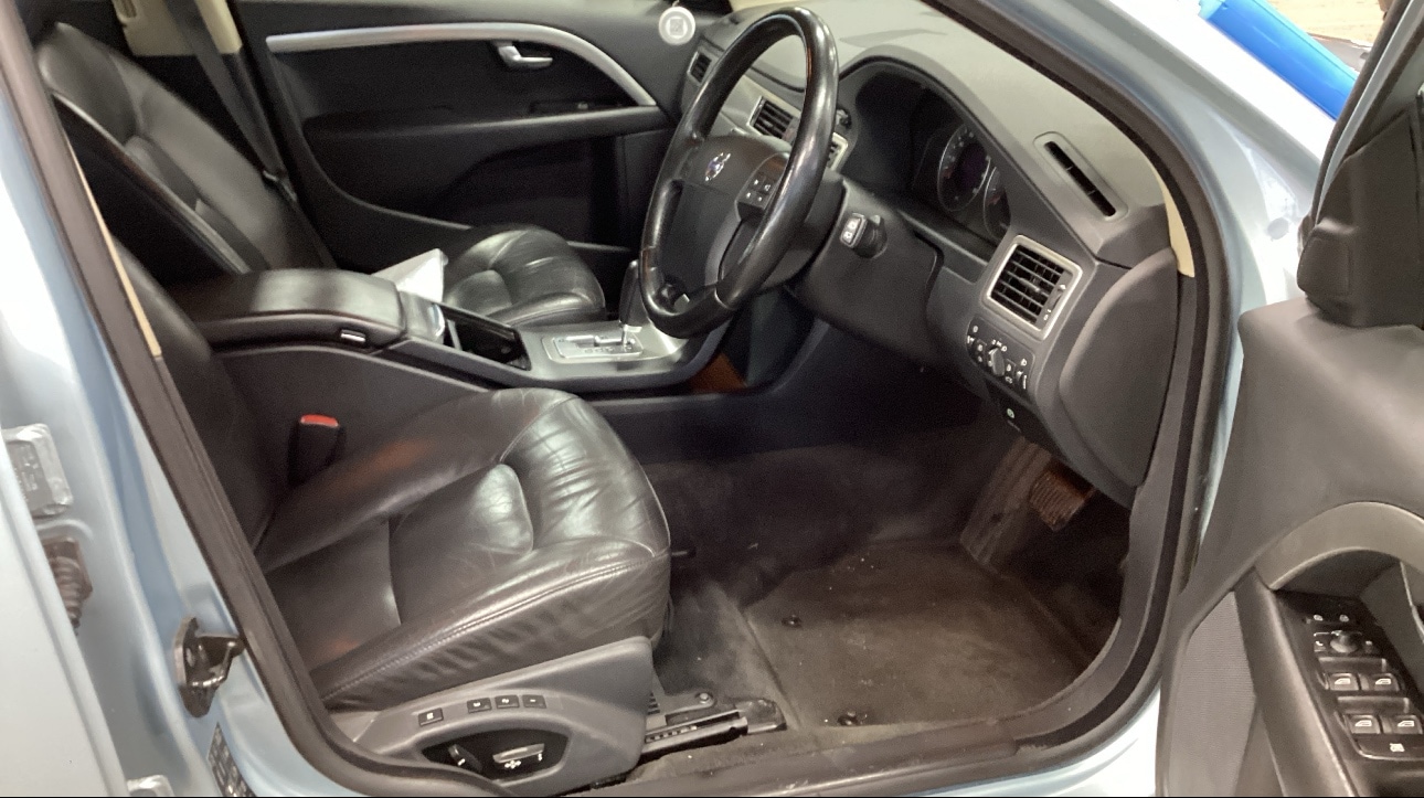 Used Volvo V70 2008 for sale - 77210058: Photo 2