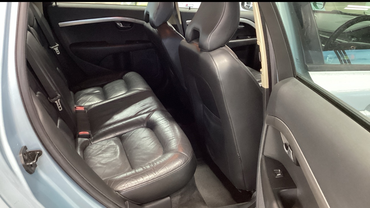 Used Volvo V70 2008 for sale - 77210058: Photo 3