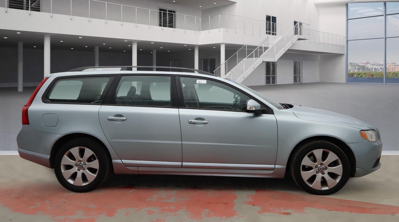 Used Volvo V70 2008 for sale - 77210058: Photo 6