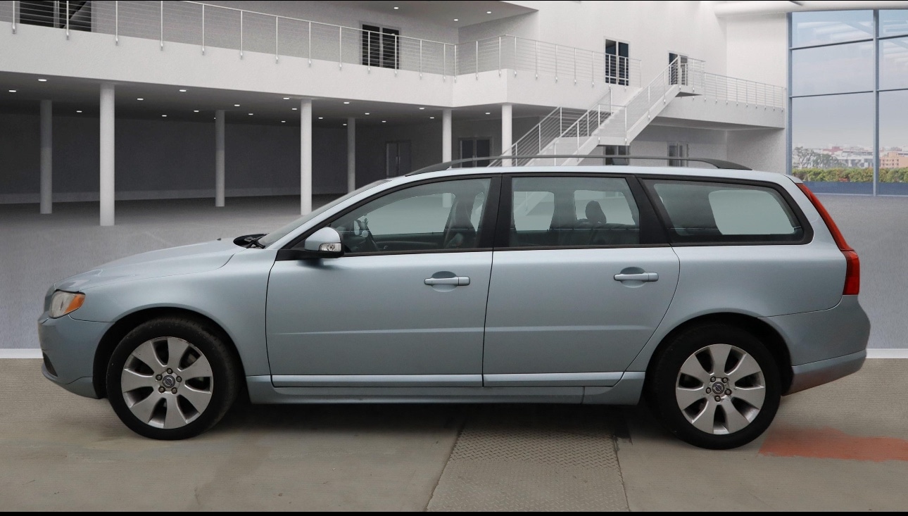 Used Volvo V70 2008 for sale - 77210058: Photo 9