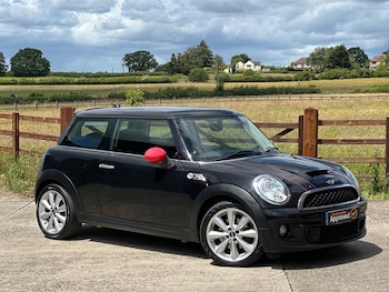 MINI Hatch feature image