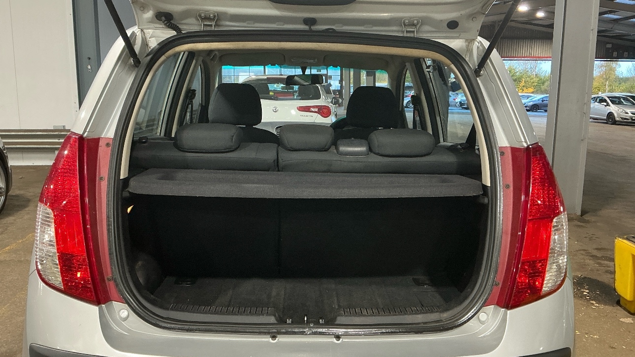 Used Hyundai i10 2008 for sale - 76439855: Photo 8