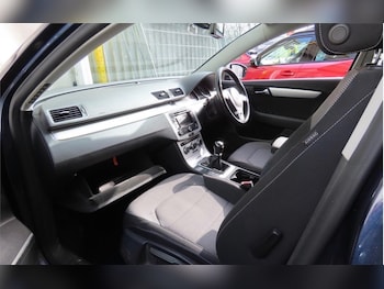 Used Volkswagen Passat 2012 for sale - 77848197: Photo