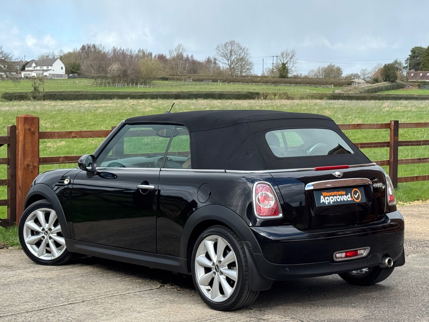 Used MINI Convertible 2013 for sale - 77831719: Photo 19