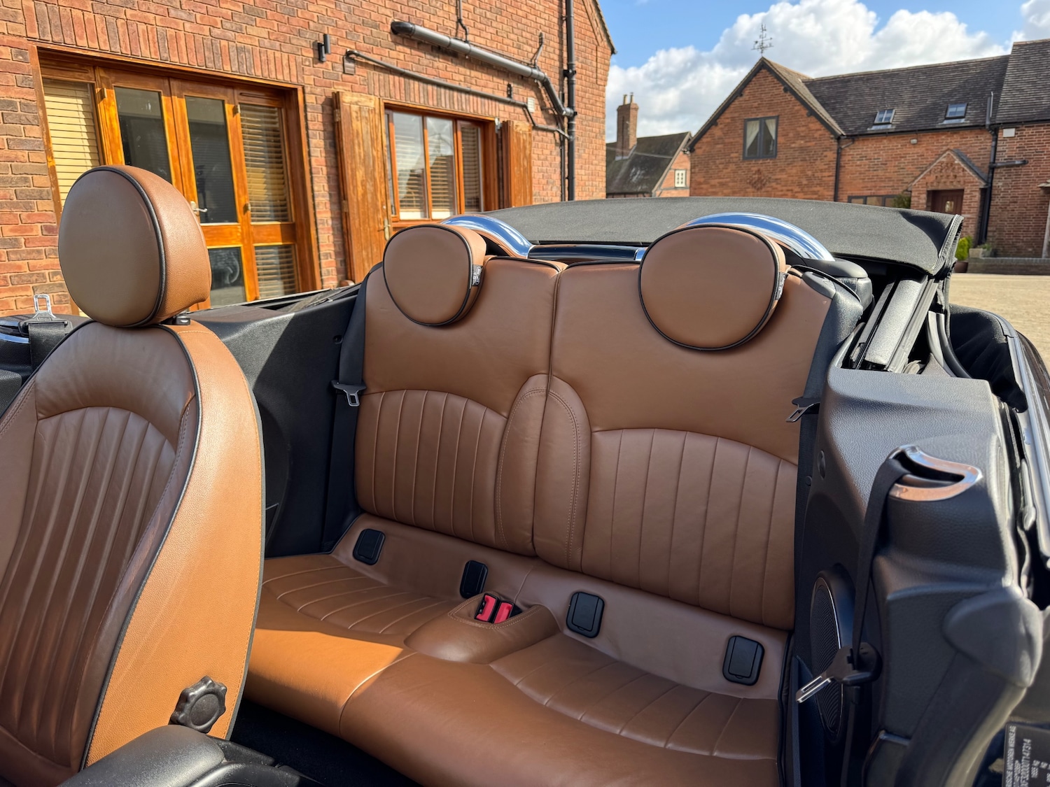 Used MINI Convertible 2013 for sale - 77831719: Photo 3