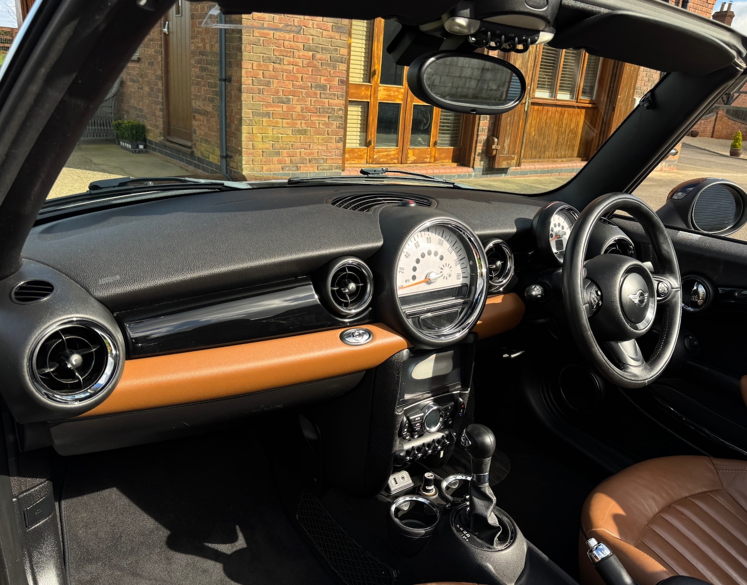 Used MINI Convertible 2013 for sale - 77831719: Photo 4