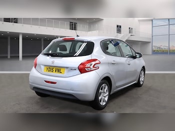 Used Peugeot 208 2015 for sale - 77115879: Photo