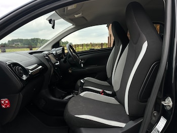 Used Toyota AYGO 2018 for sale - 79253660: Photo