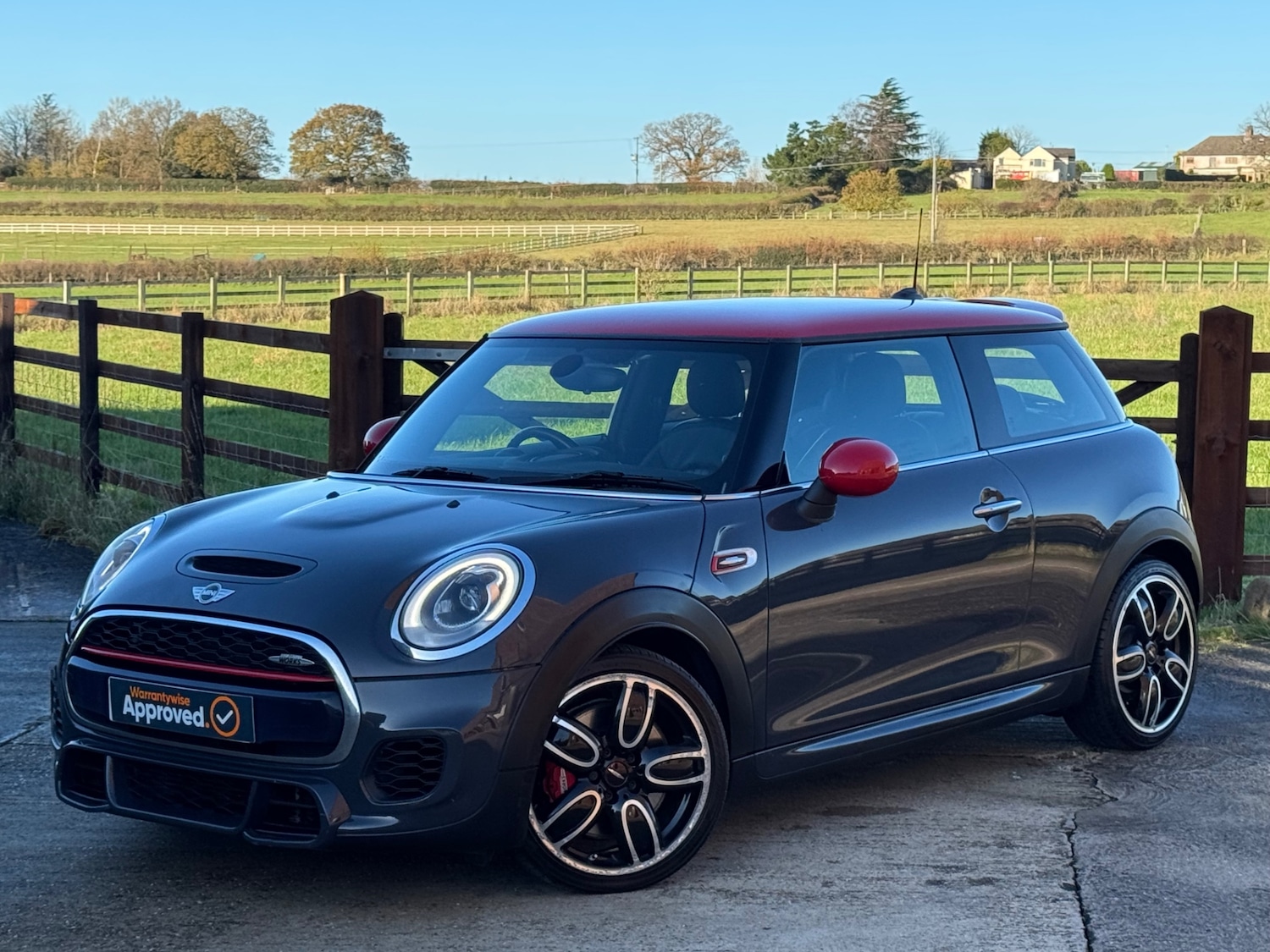 Used MINI Hatch 2015 for sale - 76693484: Photo 1