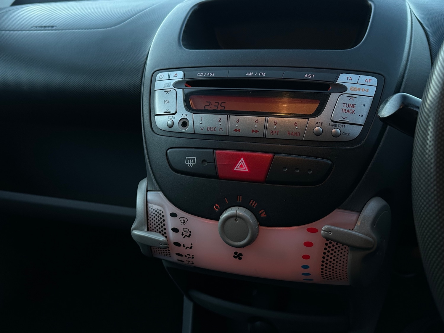 Used Peugeot 107 2011 for sale - 76908734: Photo 10