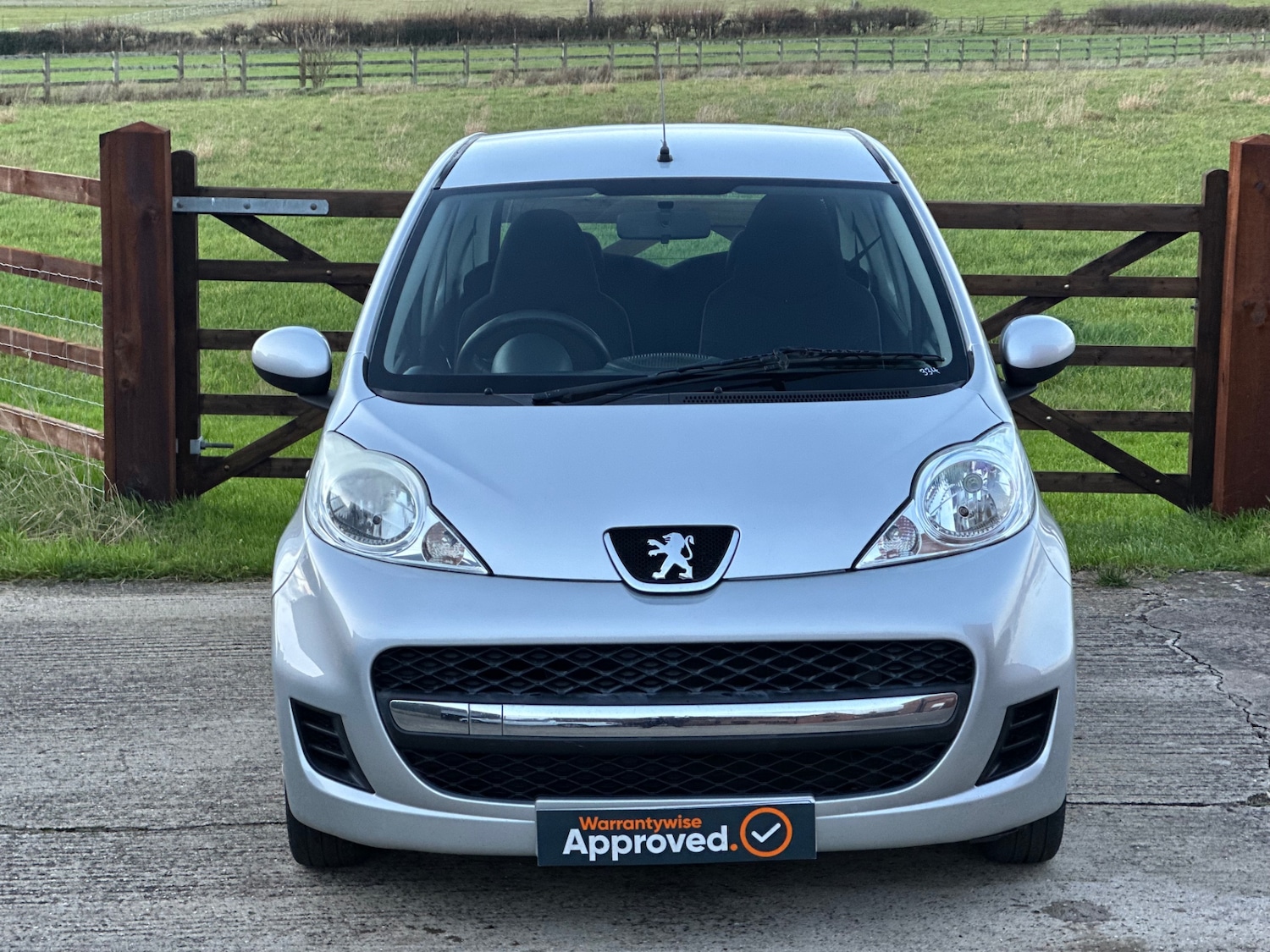 Used Peugeot 107 2011 for sale - 76908734: Photo 15