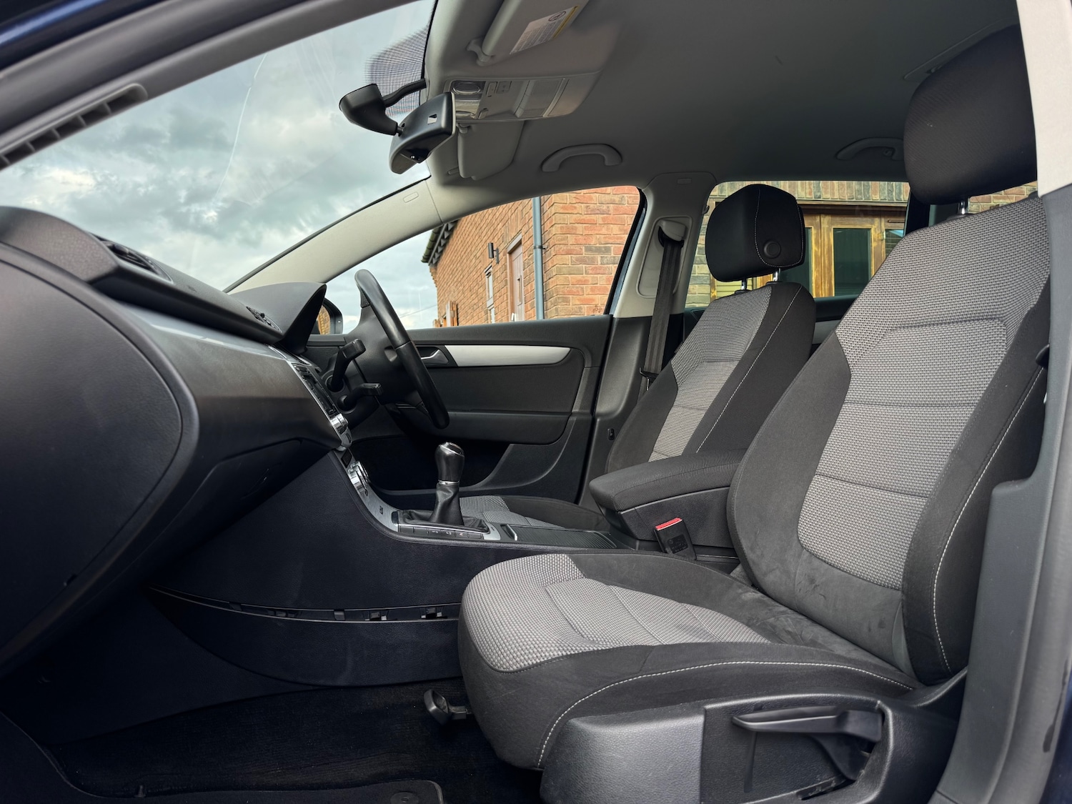 Used Volkswagen Passat 2012 for sale - 78085700: Photo 2