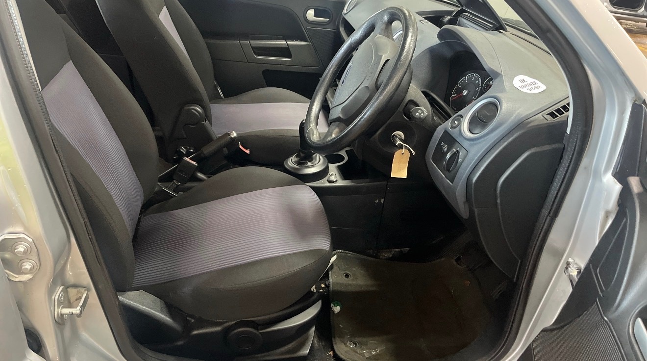 Used Ford Fusion 2010 for sale - 78004326: Photo 2