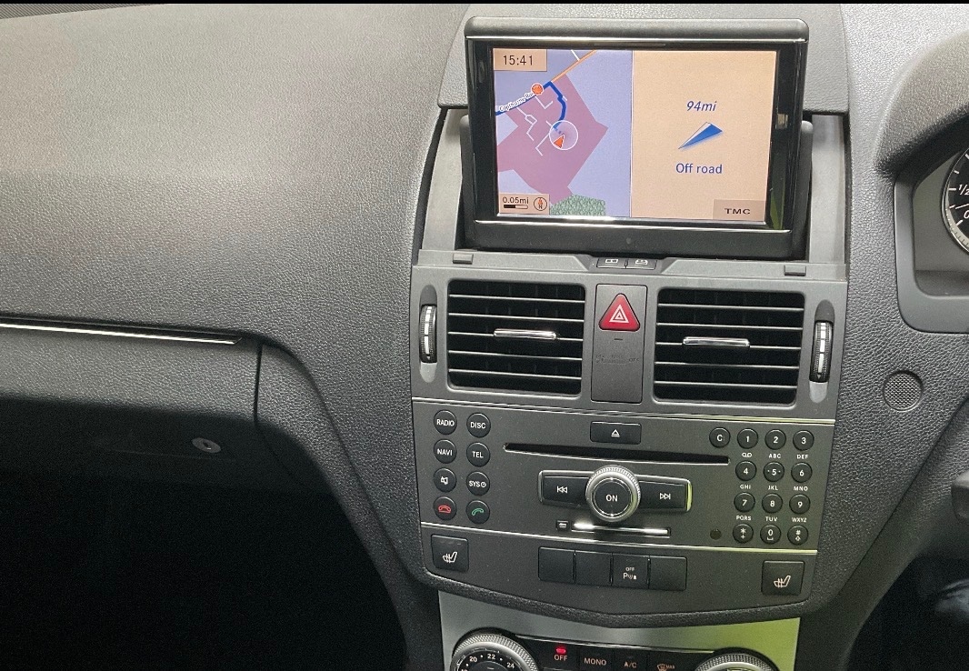 Used Mercedes-Benz C Class 2010 for sale - 77996662: Photo 4