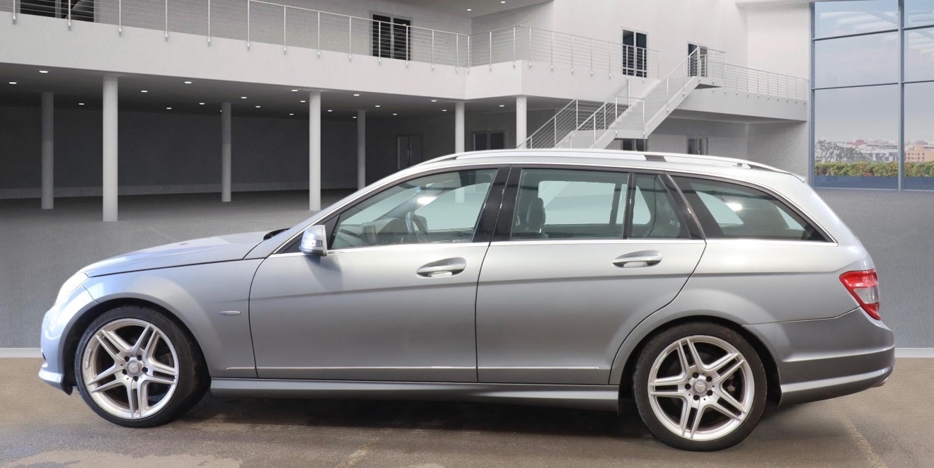 Used Mercedes-Benz C Class 2010 for sale - 77996662: Photo 5