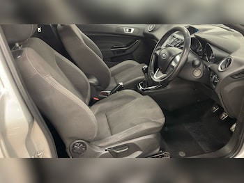 Used Ford Fiesta 2015 for sale - 77165261: Photo