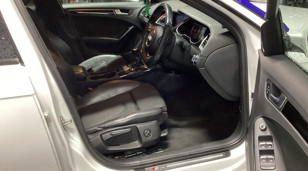 Used Audi A4 2013 for sale - 77266550: Photo 2