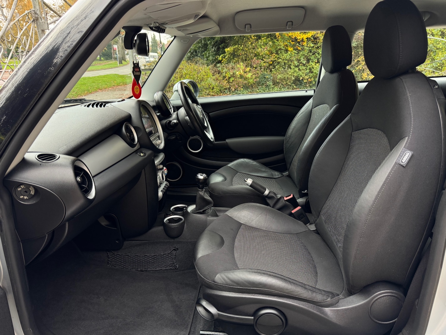 Used MINI Hatch 2009 for sale - 76494149: Photo 2