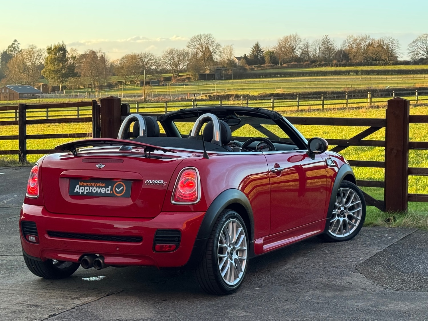 Used MINI Roadster 2015 for sale - 77354077: Photo 10