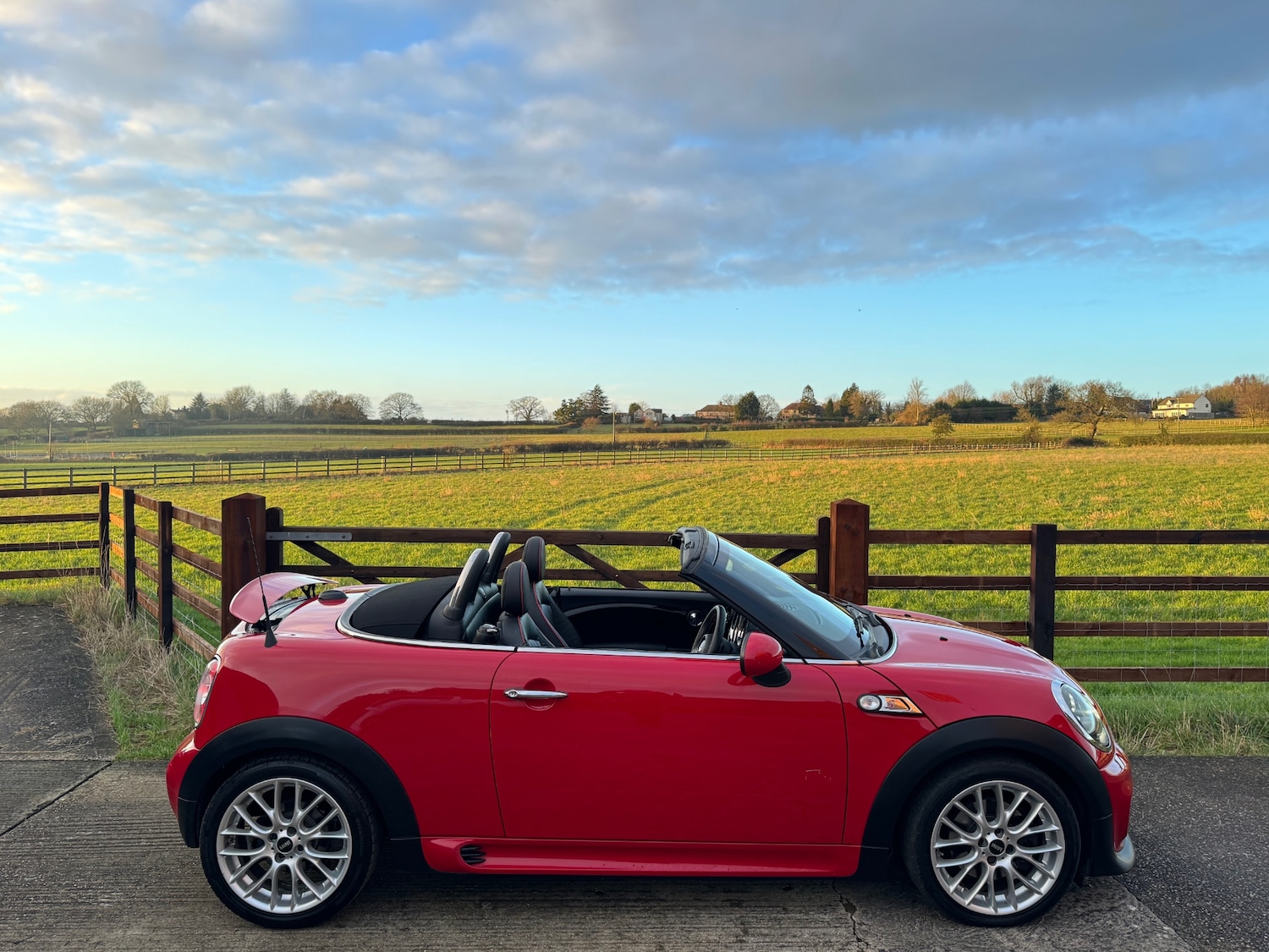 Used MINI Roadster 2015 for sale - 77354077: Photo 9