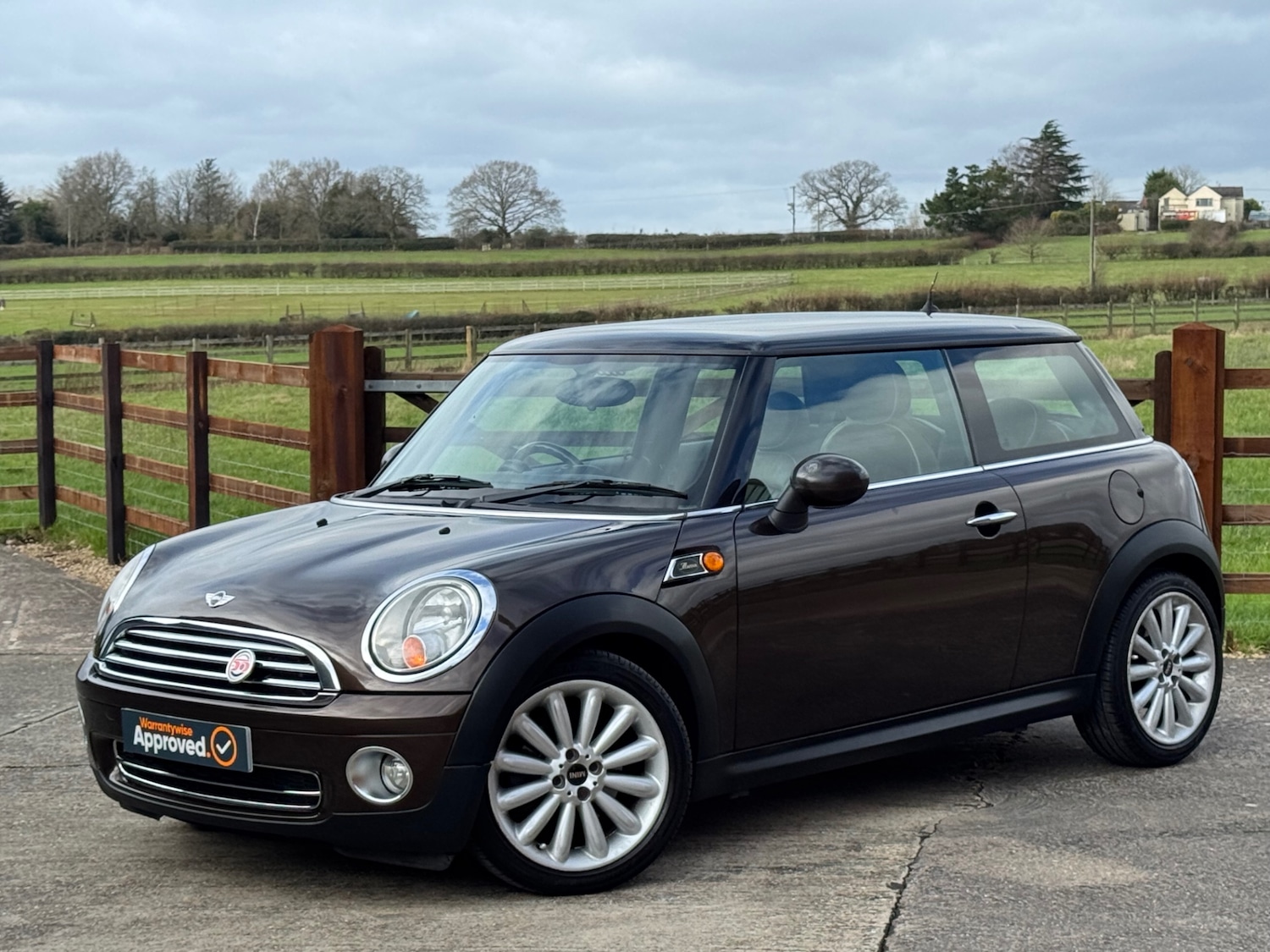 Used MINI Hatch 2010 for sale - 77640198: Photo 1