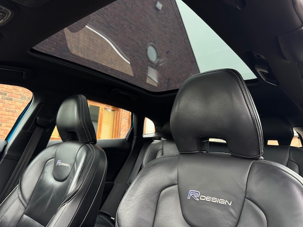 Used Volvo V40 2014 for sale - 76268670: Photo 4