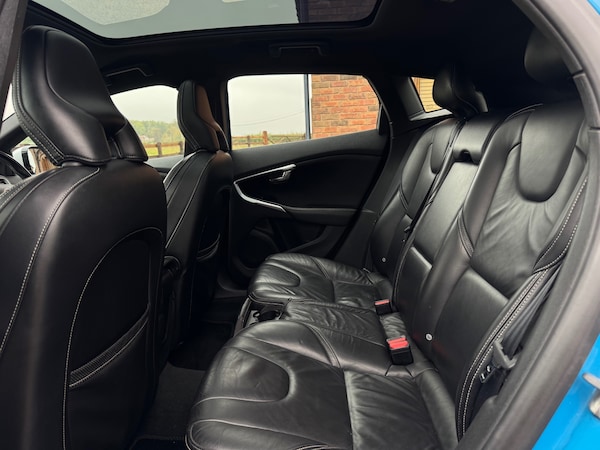 Used Volvo V40 2014 for sale - 76268670: Photo 5