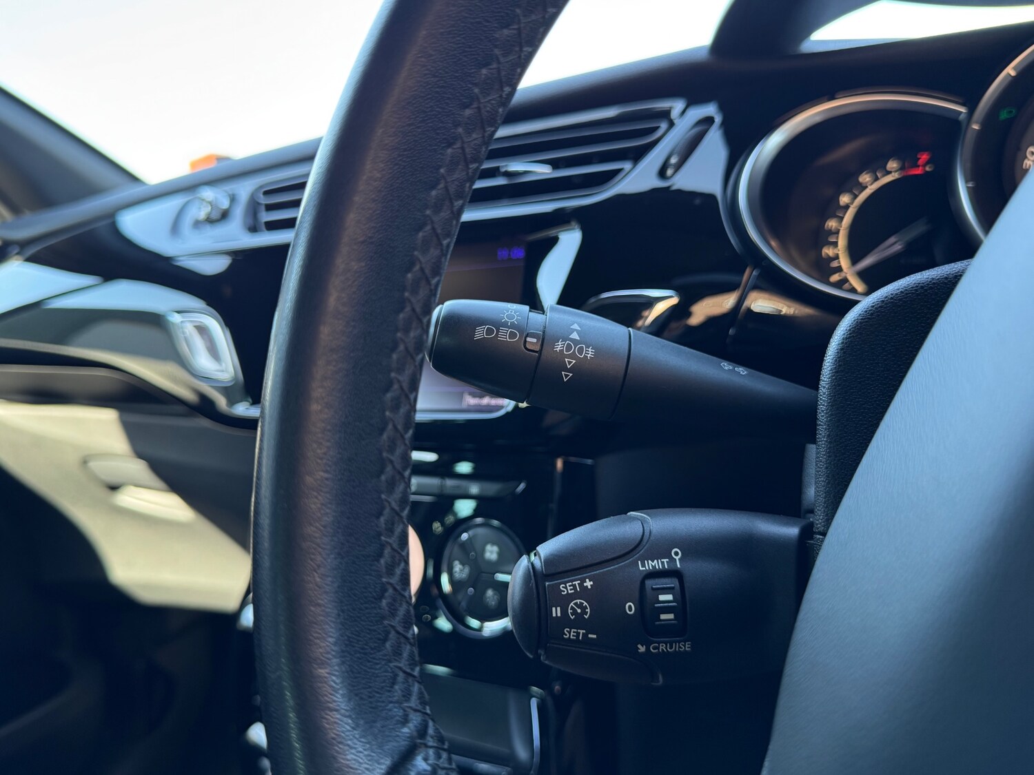 Used DS Automobiles DS 3 2015 for sale - 77931730: Photo 17