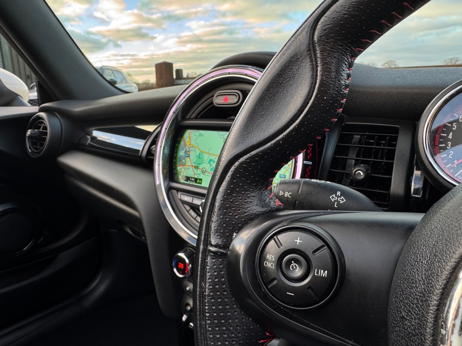 Used MINI Convertible 2016 for sale - 77049303: Photo 10