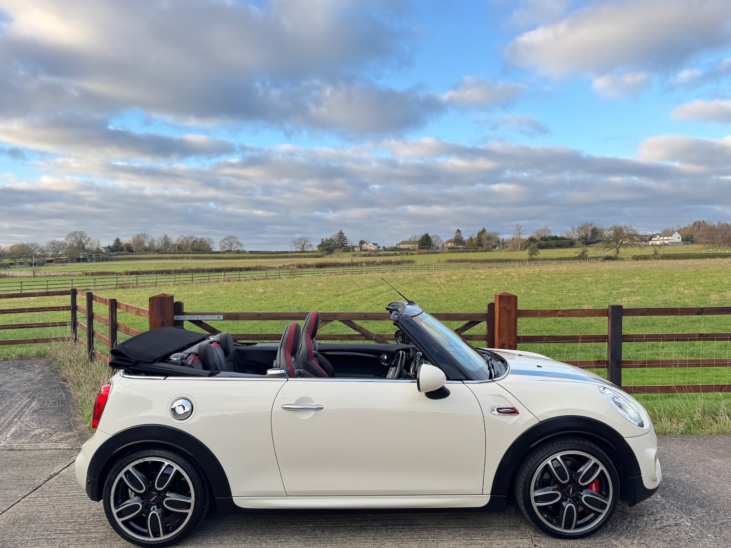 Used MINI Convertible 2016 for sale - 77049303: Photo 13