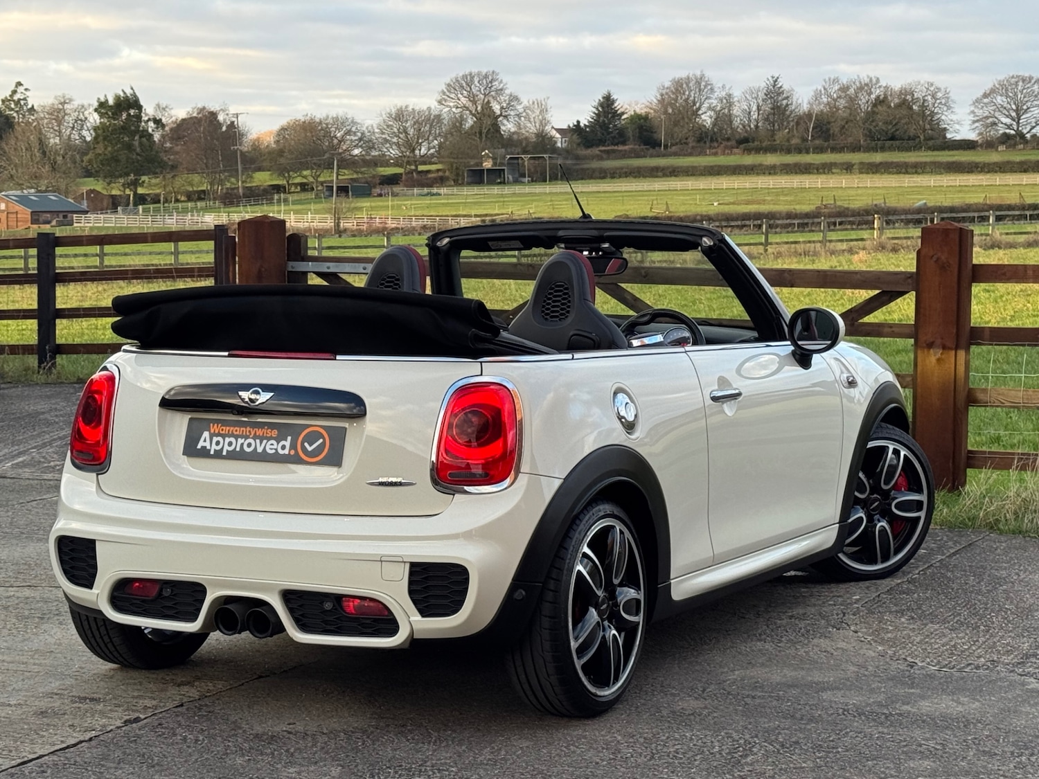 Used MINI Convertible 2016 for sale - 77049303: Photo 14