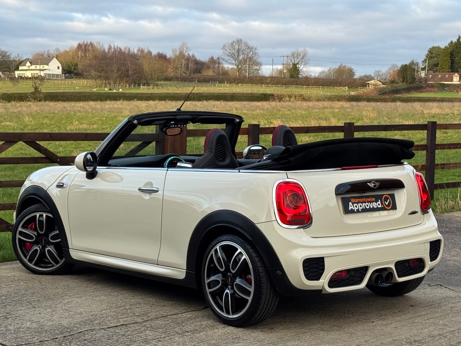 Used MINI Convertible 2016 for sale - 77049303: Photo 18