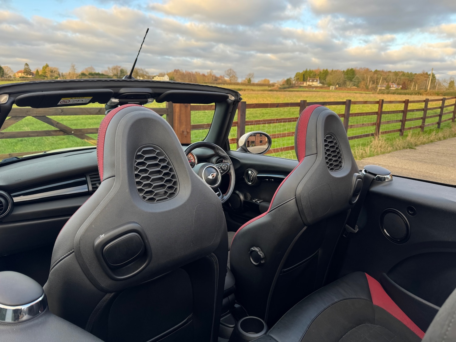 Used MINI Convertible 2016 for sale - 77049303: Photo 5