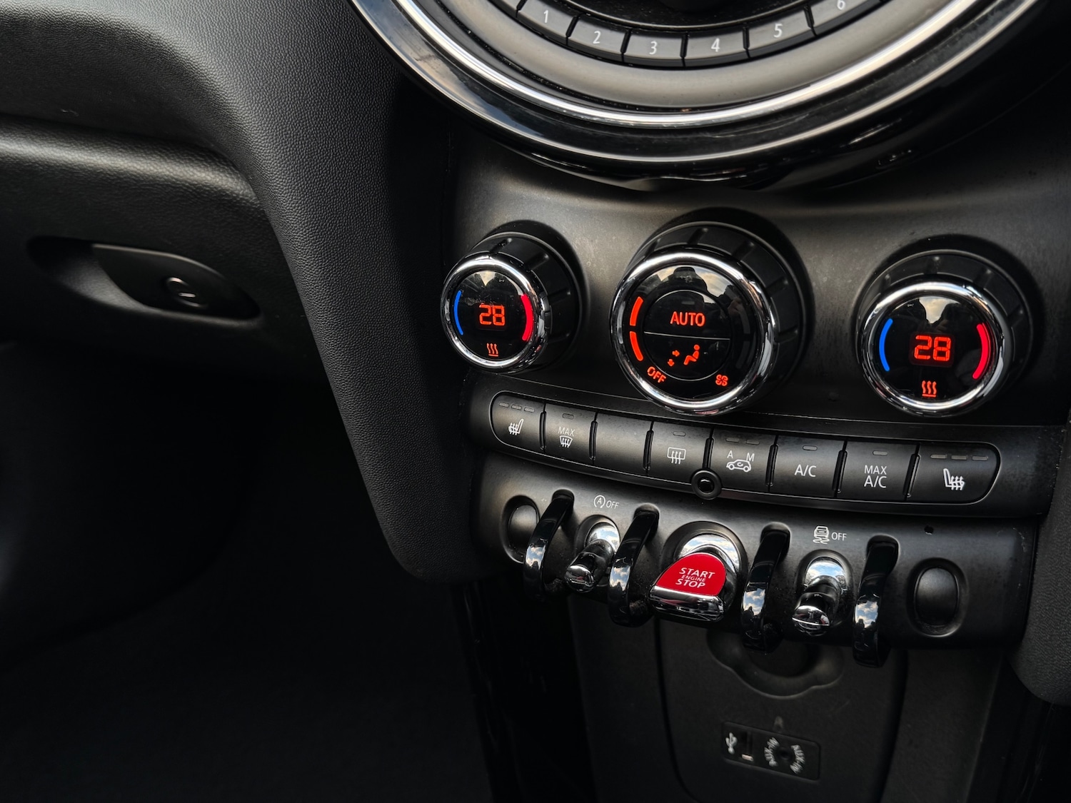 Used MINI Convertible 2016 for sale - 77049303: Photo 9