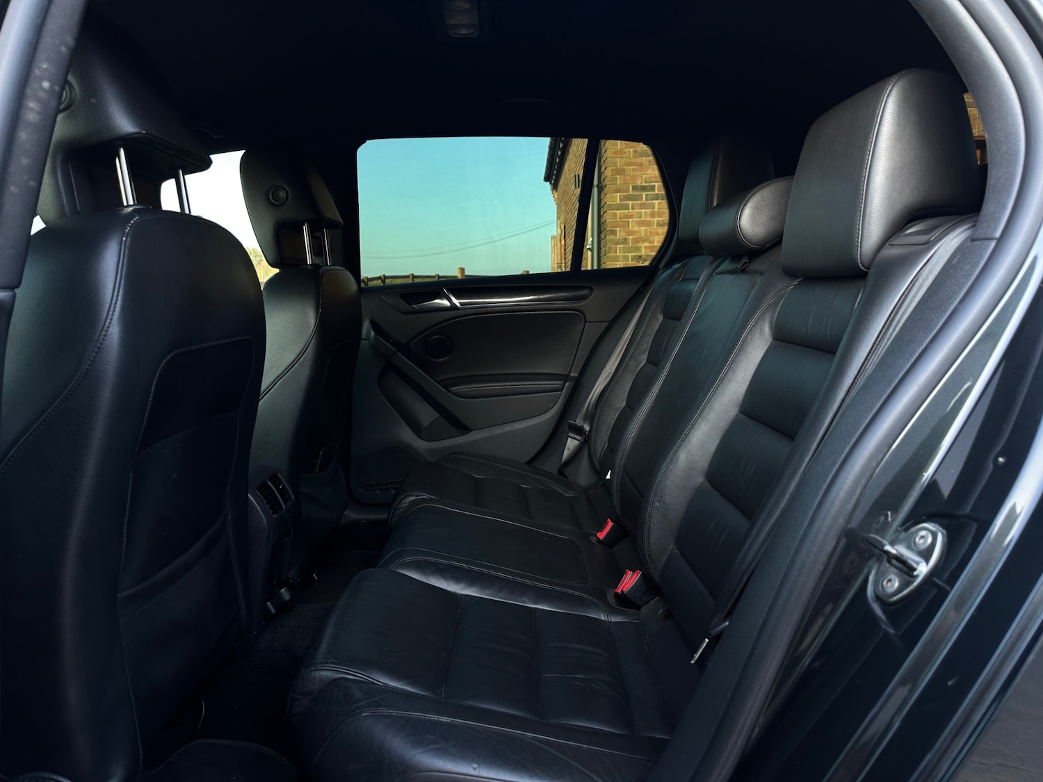 Used Volkswagen Golf 2011 for sale - 77749401: Photo 3