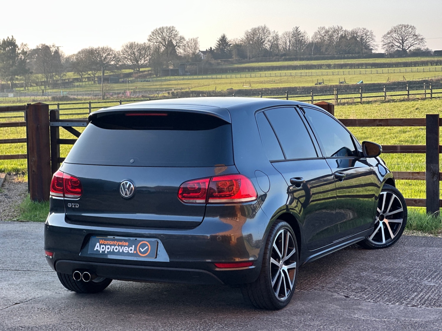 Used Volkswagen Golf 2011 for sale - 77749401: Photo 4