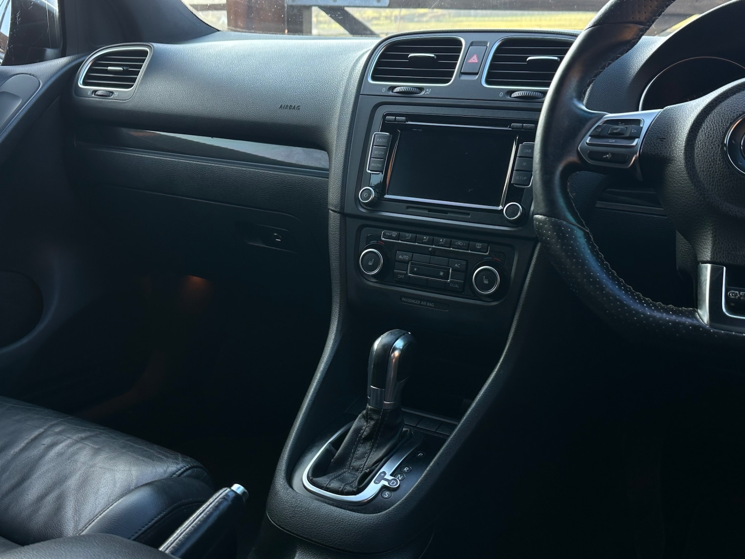 Used Volkswagen Golf 2011 for sale - 77749401: Photo 7