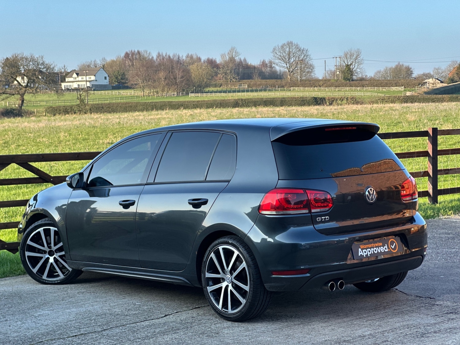 Used Volkswagen Golf 2011 for sale - 77749401: Photo 8