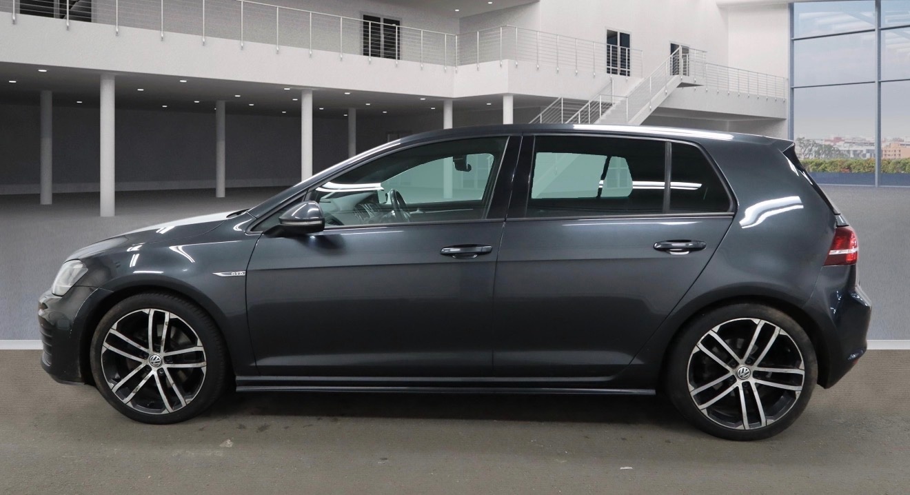 Used Volkswagen Golf 2014 for sale - 78000680: Photo 9
