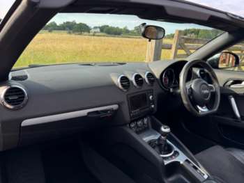 Used Audi TT 2010 for sale - 74868611: Photo