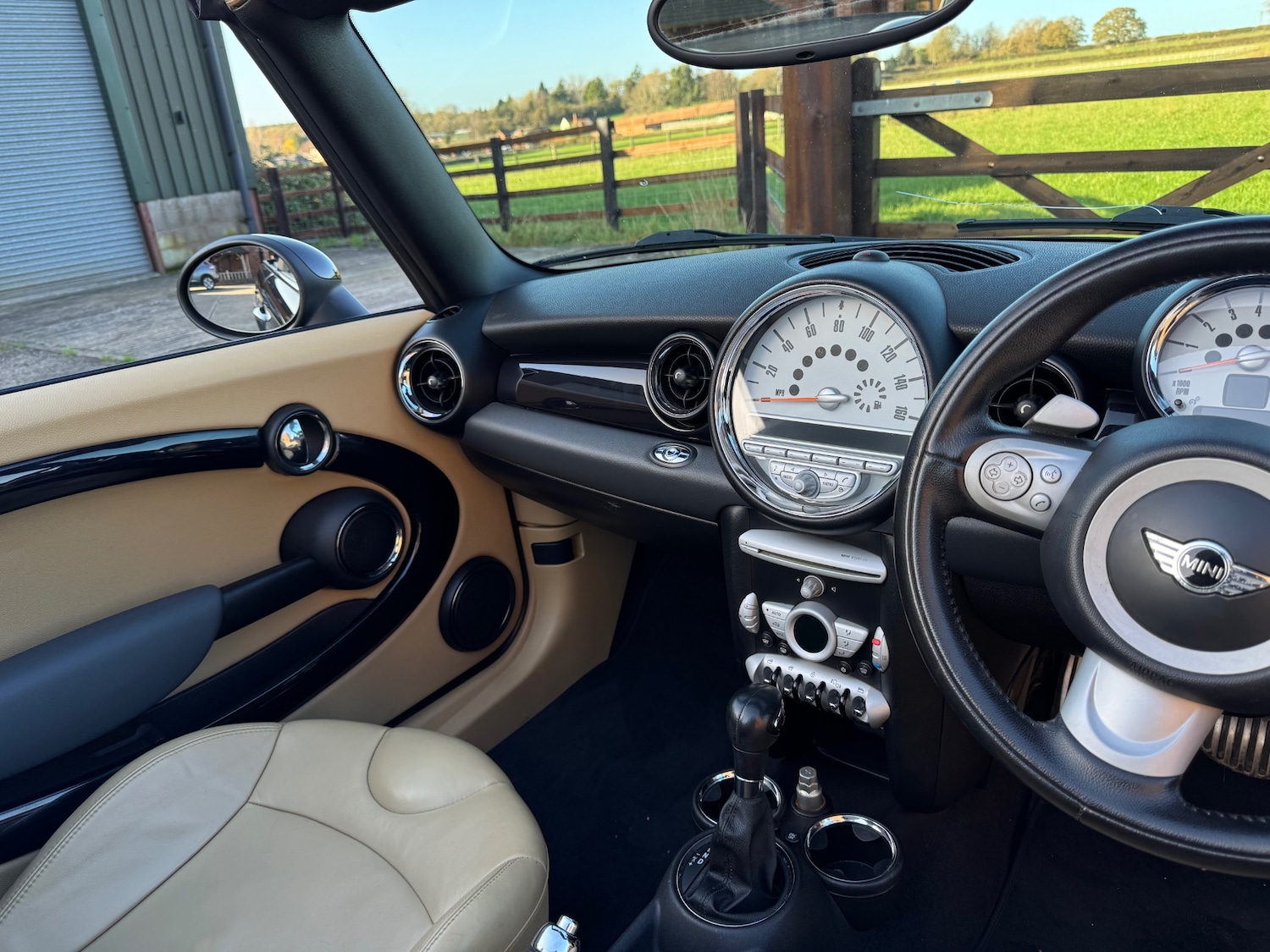 Used MINI Convertible 2009 for sale - 76599986: Photo 5