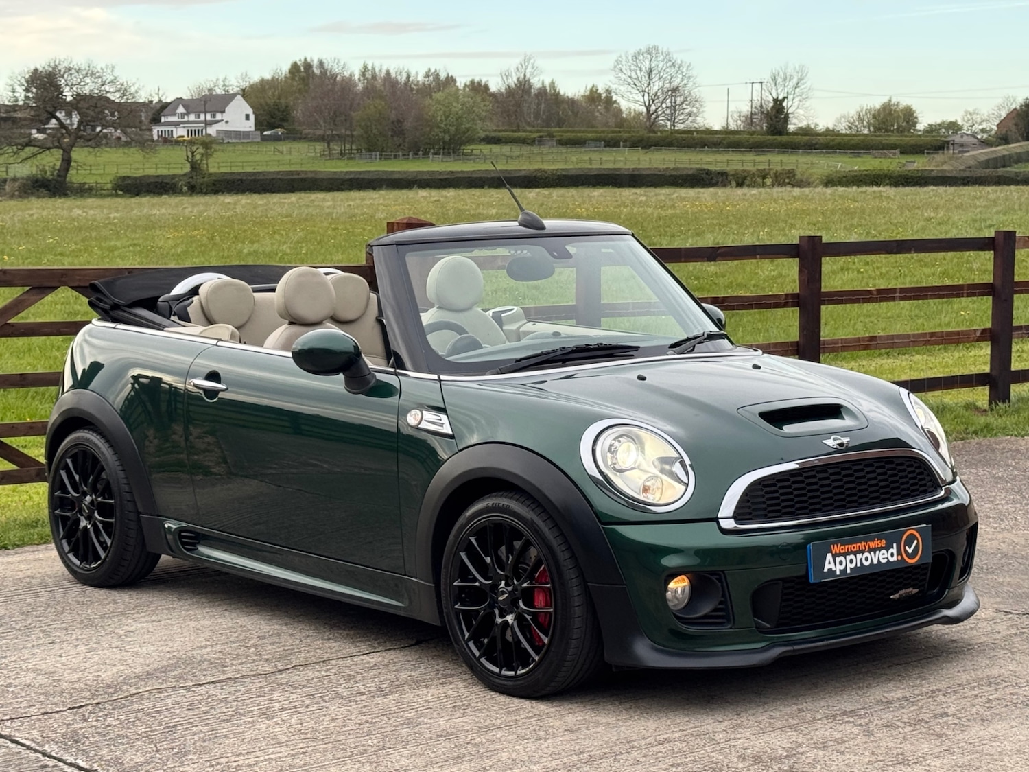 Used MINI Convertible 2011 for sale - 78204355: Photo 11