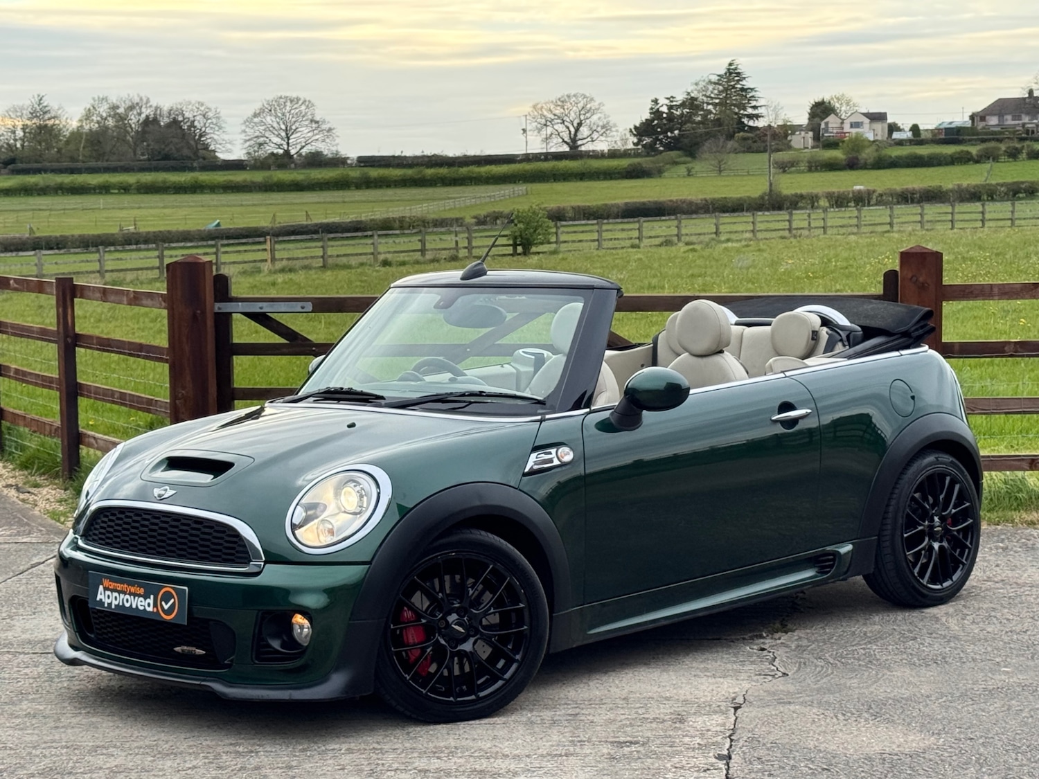 Used MINI Convertible 2011 for sale - 78204355: Photo 14
