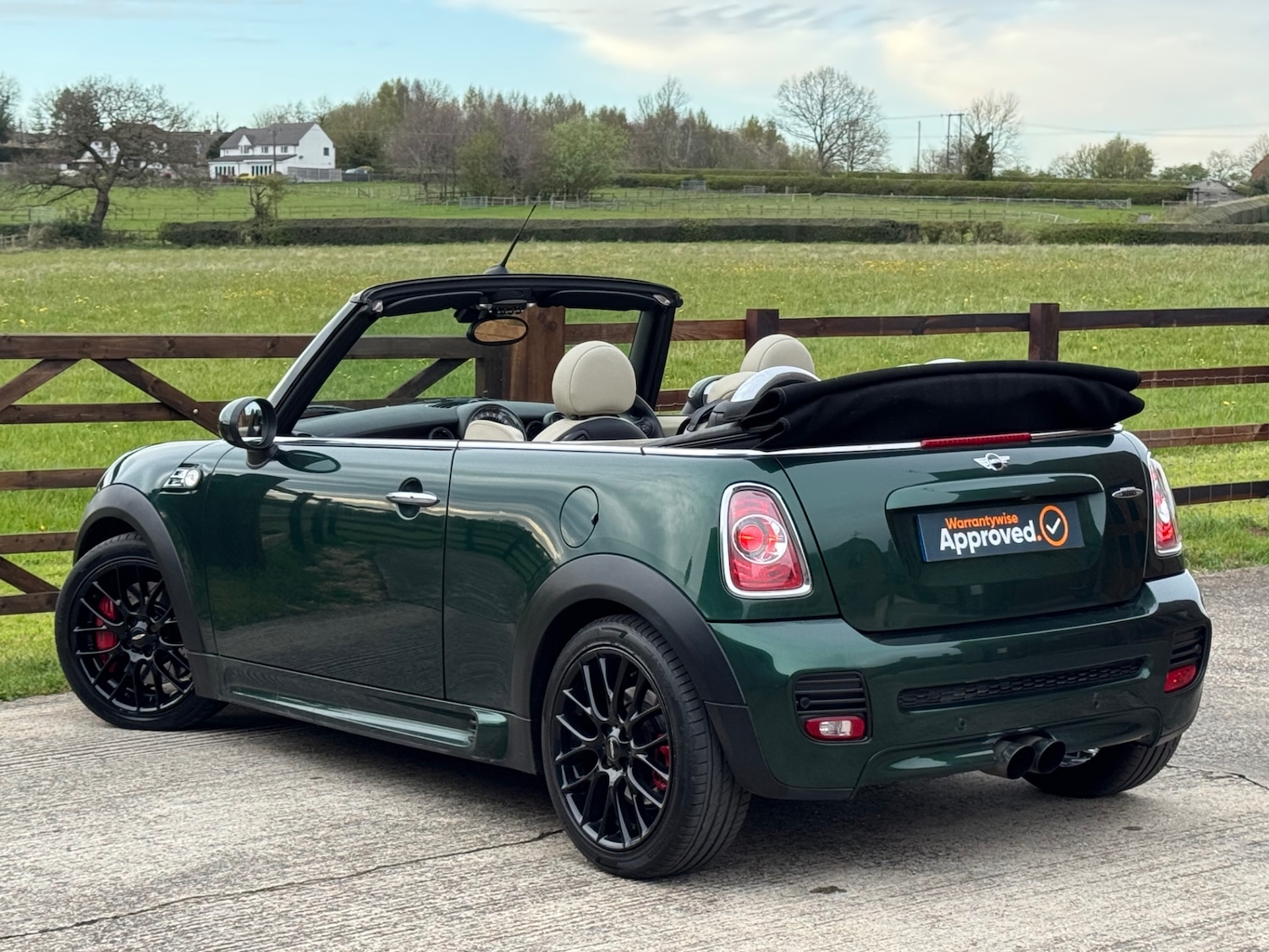 Used MINI Convertible 2011 for sale - 78204355: Photo 16