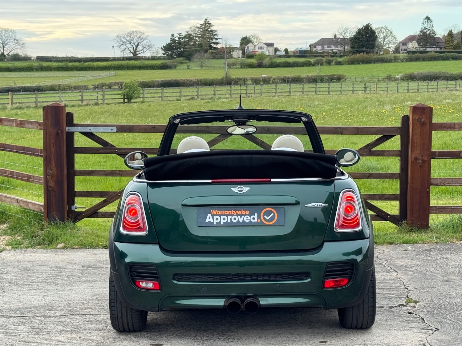 Used MINI Convertible 2011 for sale - 78204355: Photo 19