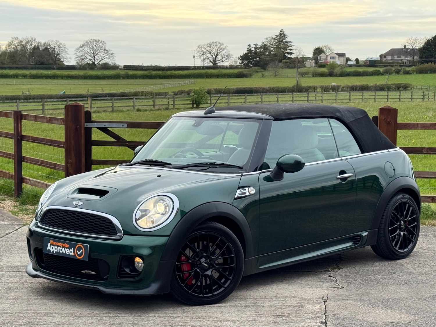 Used MINI Convertible 2011 for sale - 78204355: Photo 24