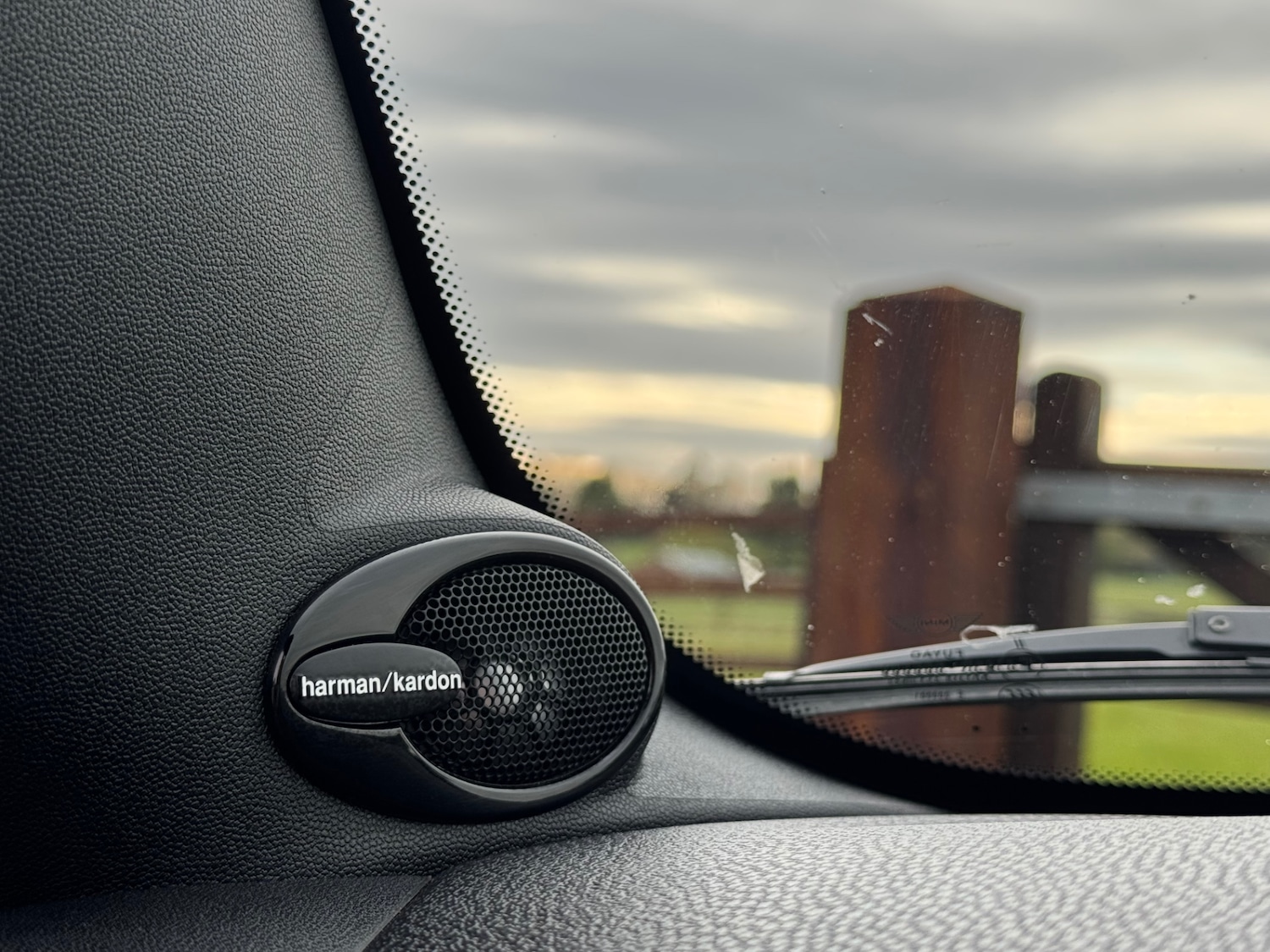 Used MINI Convertible 2011 for sale - 78204355: Photo 8