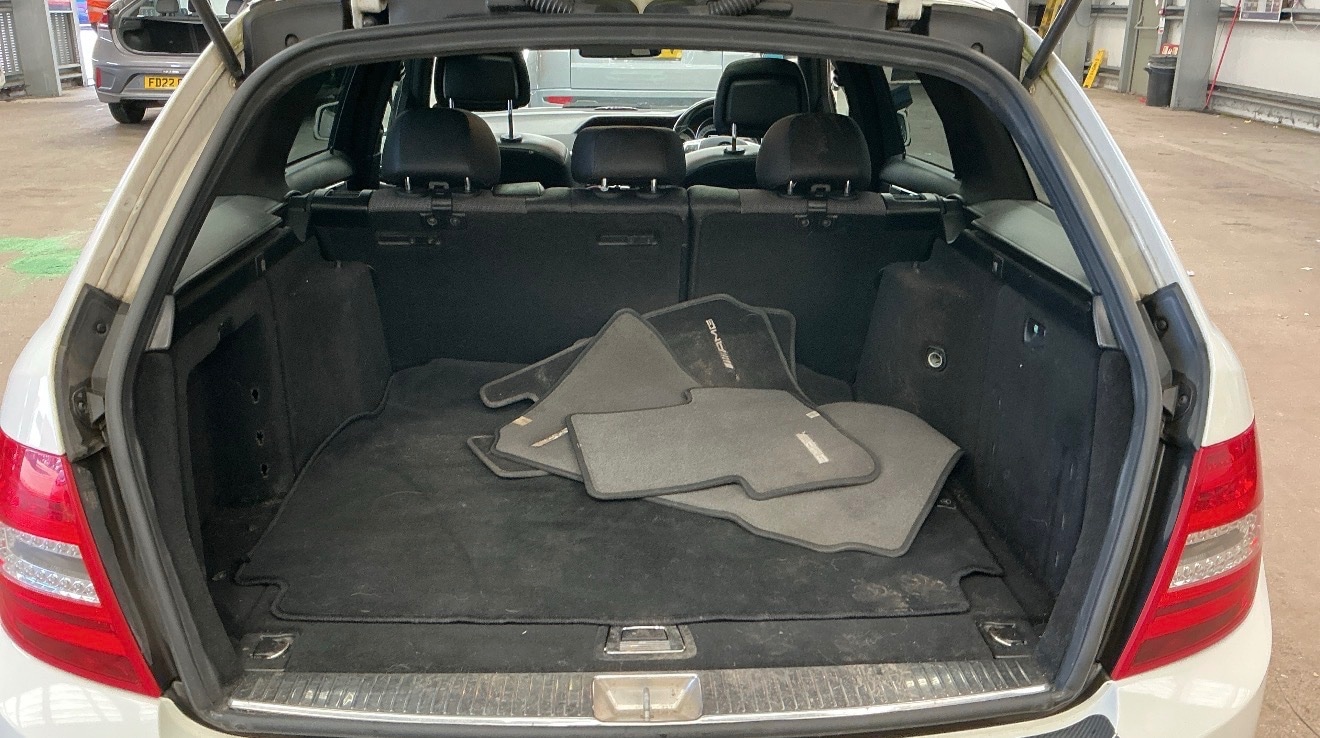 Used Mercedes-Benz C Class 2011 for sale - 77998773: Photo 10