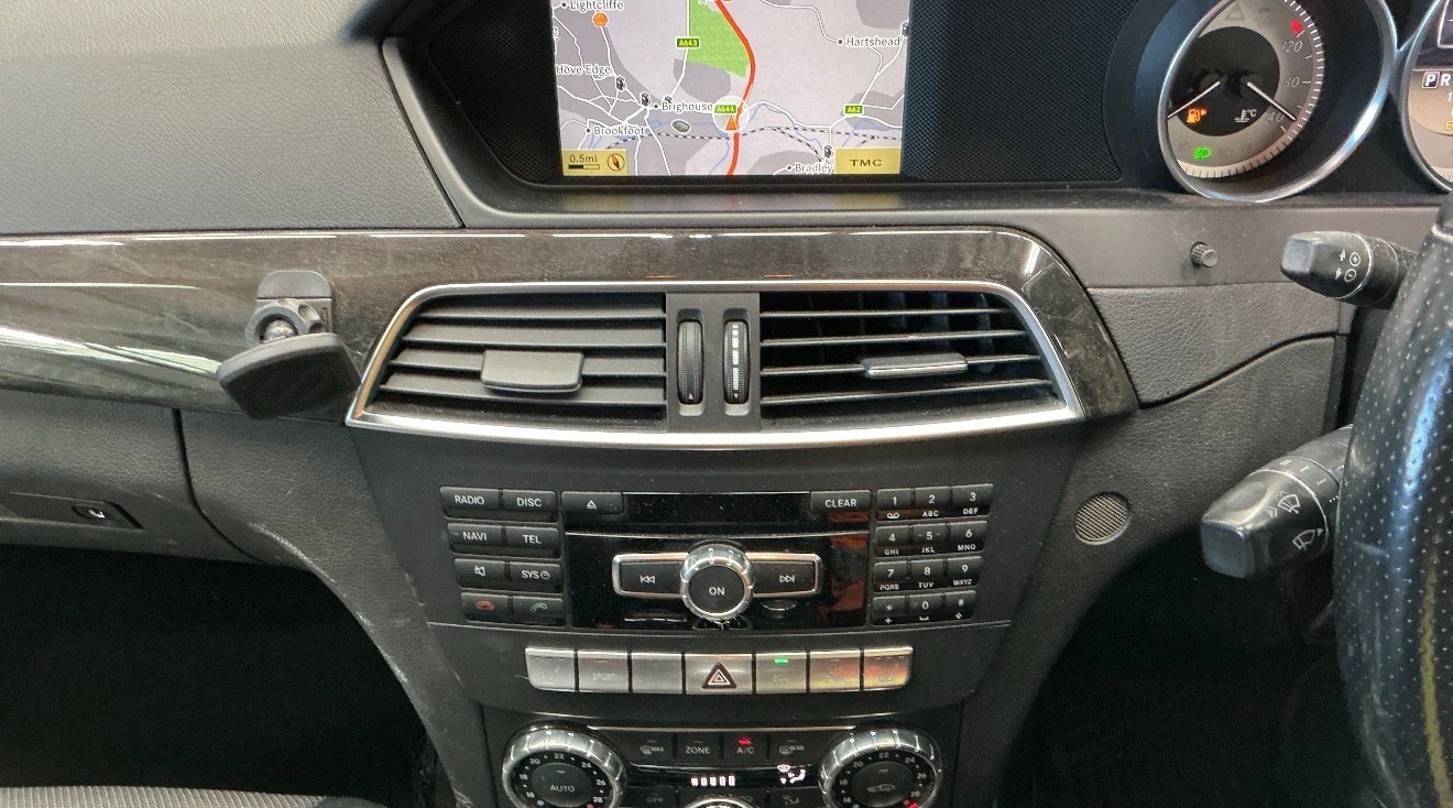 Used Mercedes-Benz C Class 2011 for sale - 77998773: Photo 4